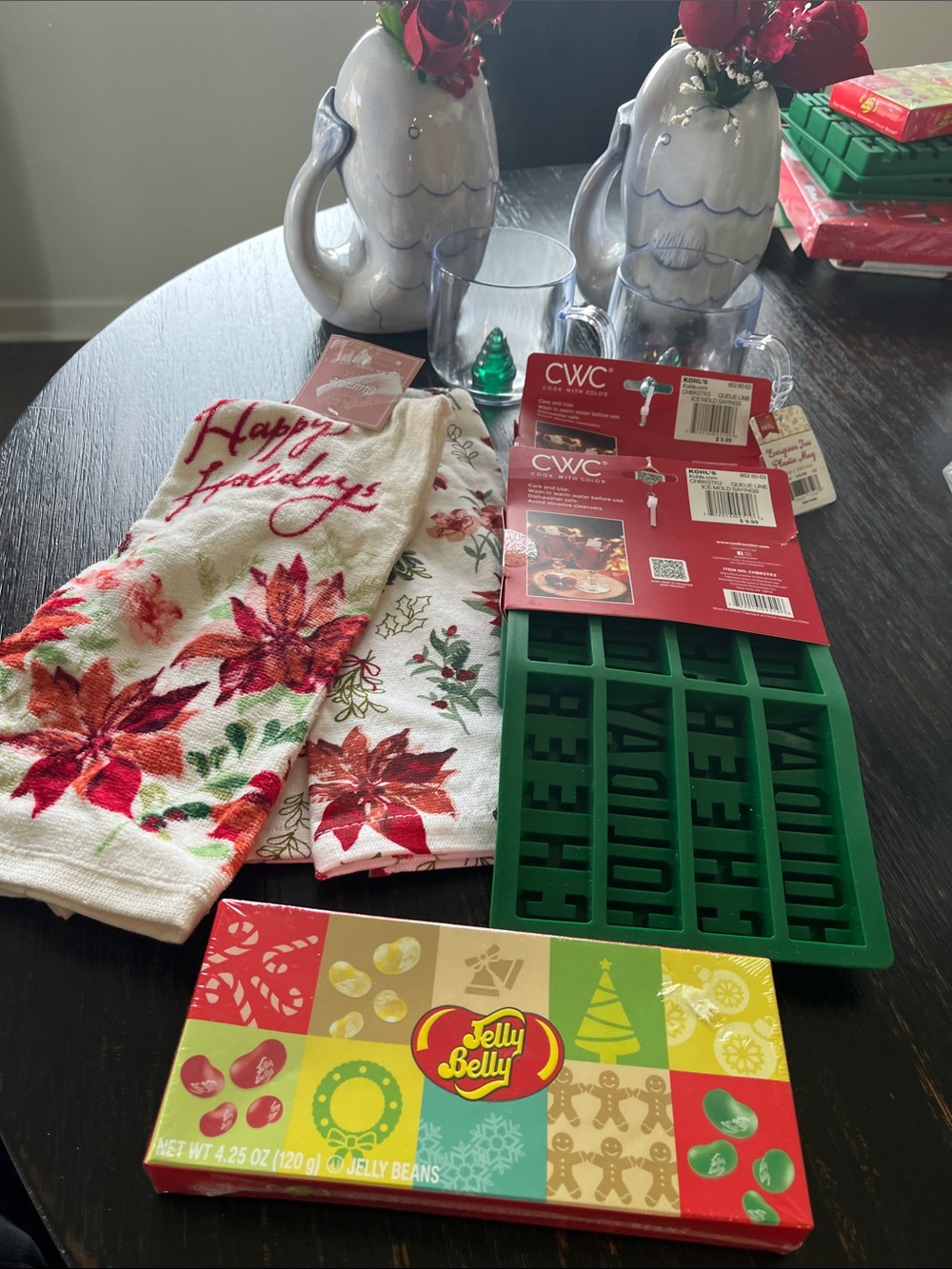 Christmas in July bundle w/ Jelly Beans Red/Green. 7 pieces